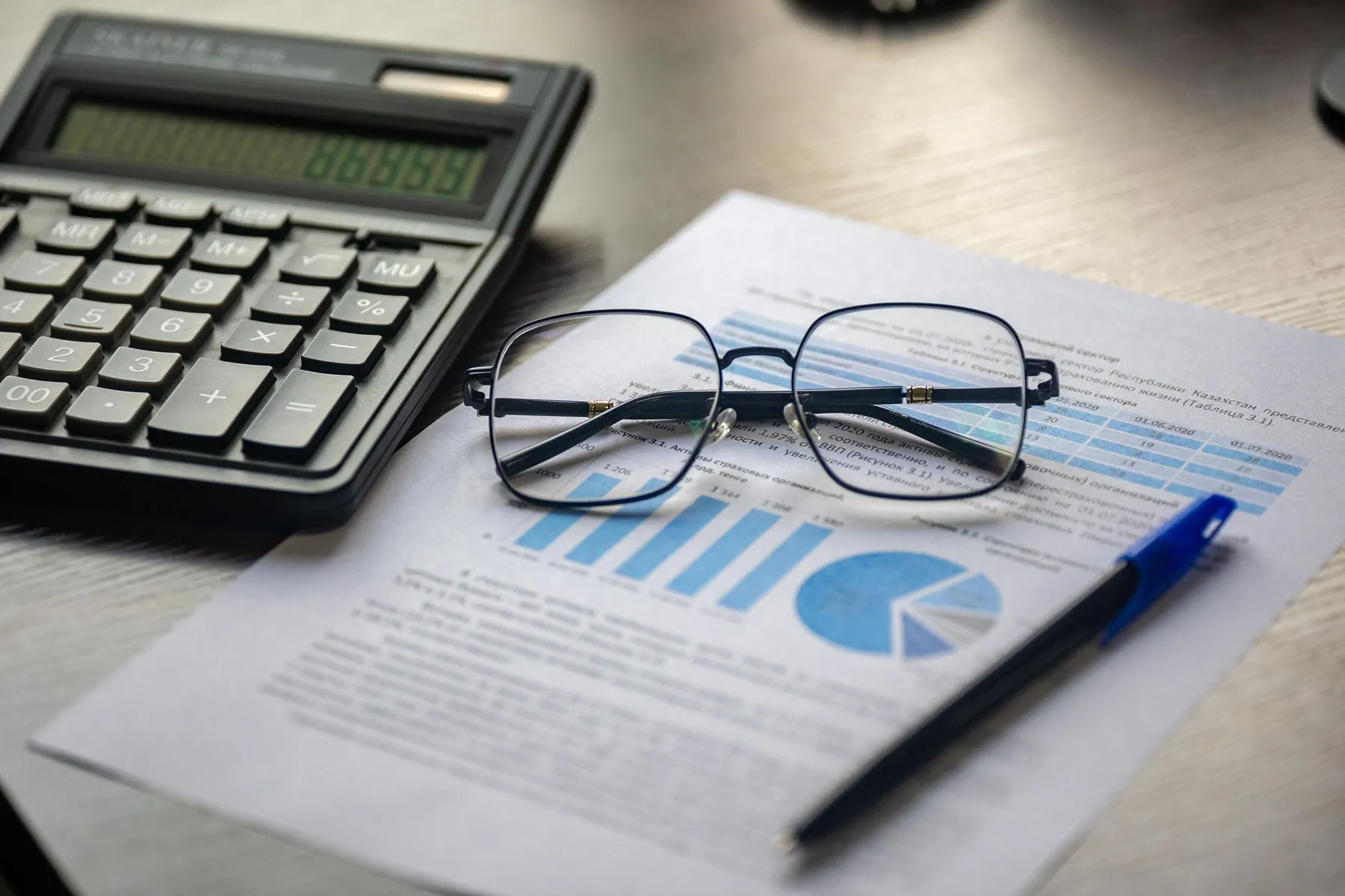 Calculadora y reporte financiero
